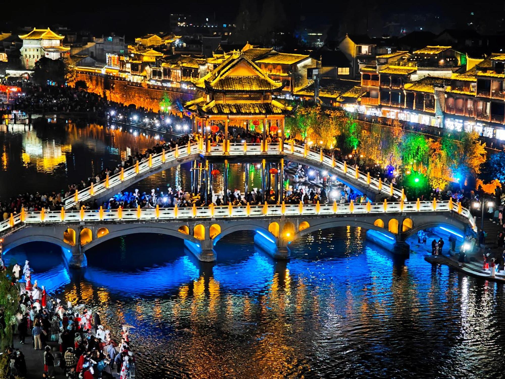 Fenghuang Memory Linjiang Inn Kültér fotó